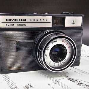 LOMO Smena-Symbol Vintage Lomography 1970&#39;s 35mm Film Camera Boxed