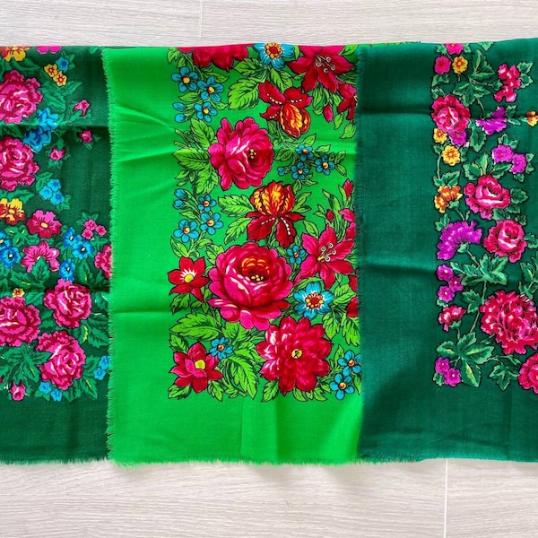 Green vintage scarf, woolen scarf from Ukraine, antique 70s, grandmother's scarf