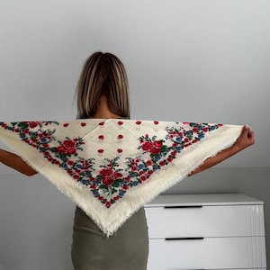 Vintage Floral Wool Scarf: Boho Shawl babushka scarf. hustka