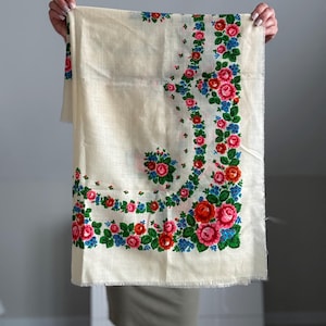 Vintage Floral Wool Scarf: Boho Style Shawl