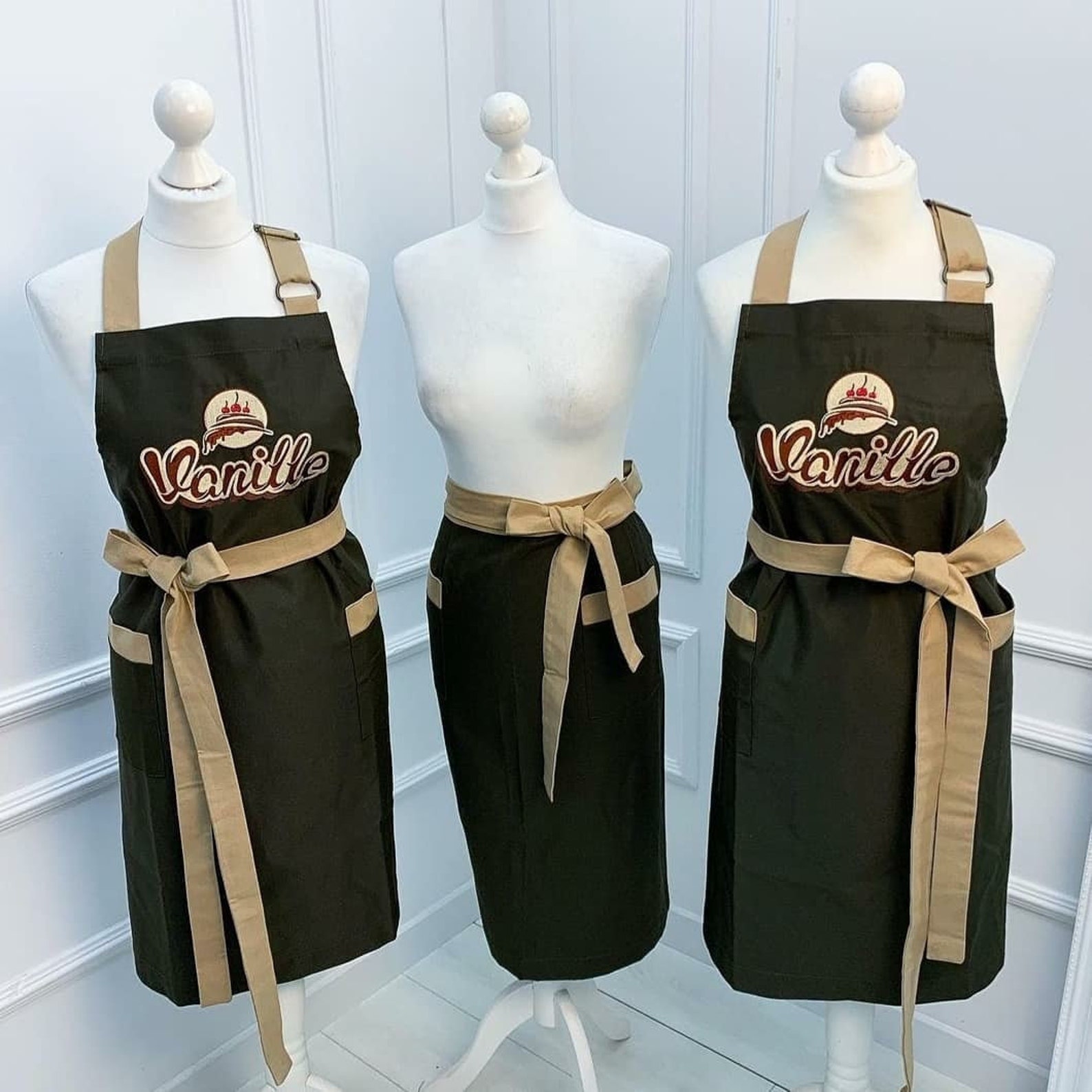 Beauty salon apron nail master apron fashion apron waxing Etsy