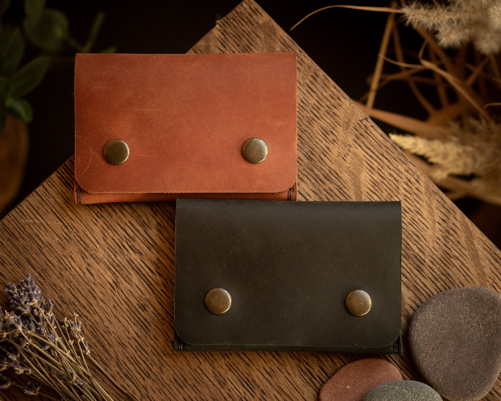 FREE GIFT, AirTag holder or key cover, Minimalist Leather Wallet, Card Holder, Small Leather Wallet, Gift, Men Women