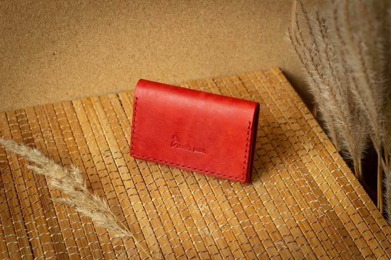 Cartera de cuero rojo minimalista, cartera de cuero pequeña para hombres y mujeres, cuero vegetal, cartera para hombre, cartera para mujer imagen 7