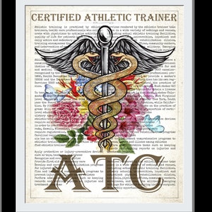 ATC mit Blumen Print, Zertifiziertes Athletic Trainer Geschenk, ATC Geschenk, Athletic Training Geschenk, Sportmedizin, Athletic Trainer Abschluss Geschenk