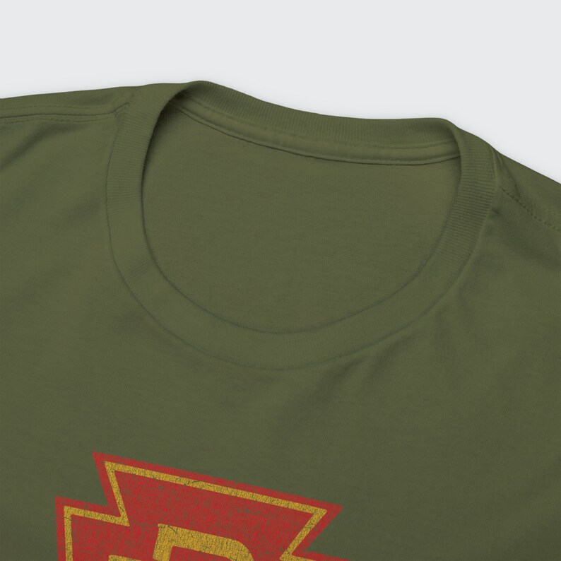 Closeup of front t-shirt collar neck ring on Olive Pennsylvania Railroad train shirt