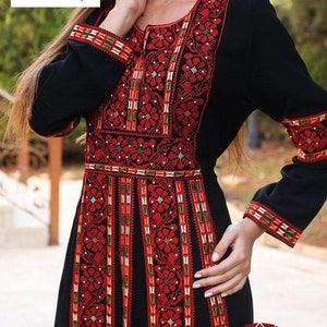 Thobe Embroidered Palestinian Maxi Dress Long Sleeves Kaftan Palestinian Design And Embroidery heart Sleeves