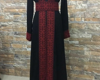 Robe arabe traditionnelle jordanienne brodée palestinienne abaya