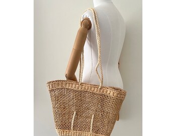 Woven Straw Beige Vintage Small Market Bag / Boho Hippie Shoulder Bag