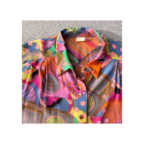 Multicolored Abstract Patterned Balloon Sleeved V… - image 10