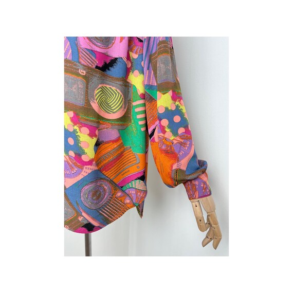 Multicolored Abstract Patterned Balloon Sleeved V… - image 9