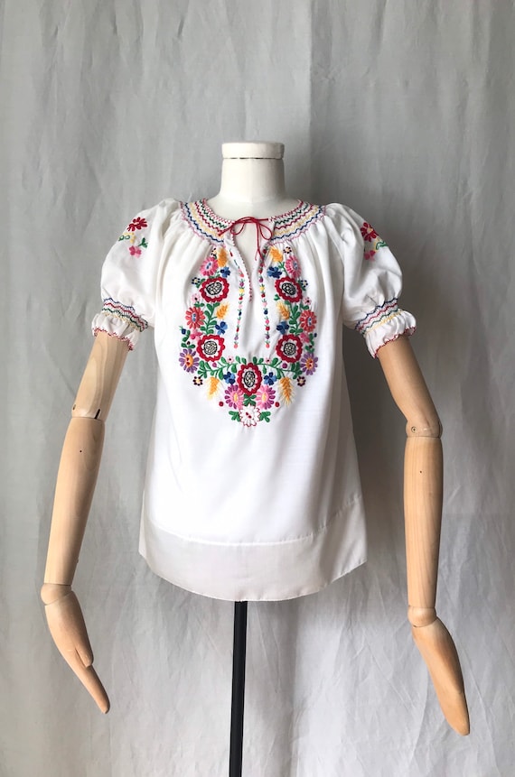 Hungarian Embroidered Colorful Blouse / Vintage Ha