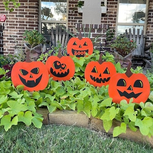 Funny Face Jack-o-lantern Pumpkin Yard Art Set