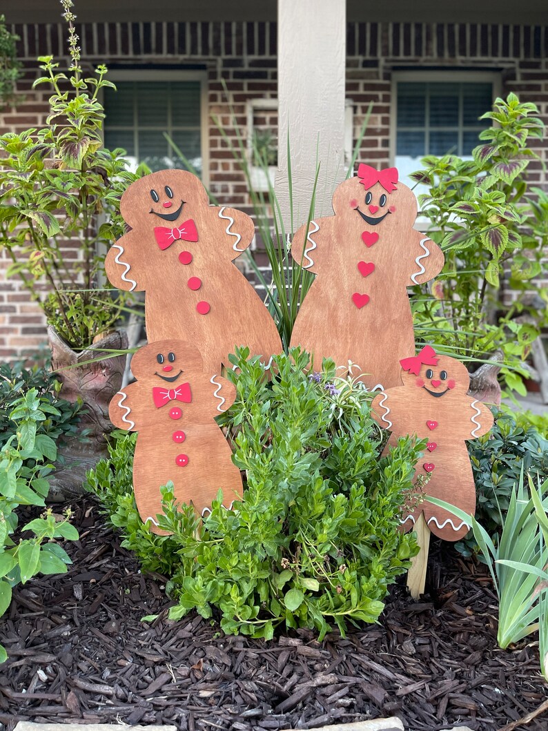 Gingerbread Boy and Girl Yard Art Stake S image 1