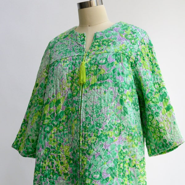 Vintage green and lilac quilted floral cotton house dress, housecoat, patio dress from the 1970s. Luxuriously soft cotton. Palm Royale.