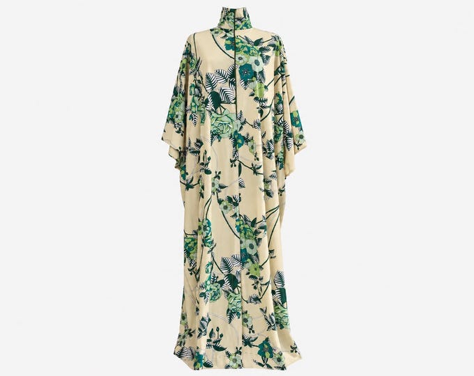 1970s Maxi Caftan Dress with Full Sweep | Tropical Green and Beige Print | Size Large to Extra-large