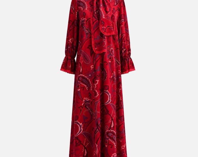 1980s Keyloun House Maxi Dress | Dark Pink Paisley Fleece Fabric | Size Petite