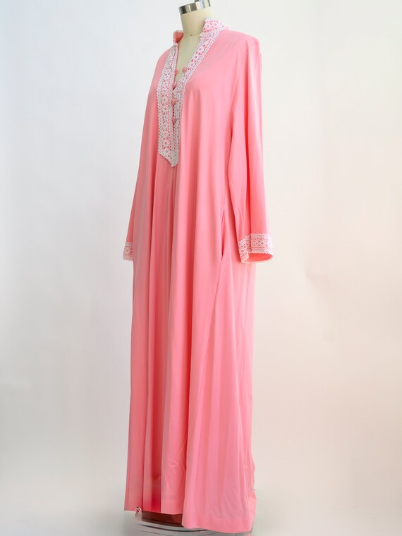 Vintage Vanity Fair pink and lace caftan, dressin… - image 3