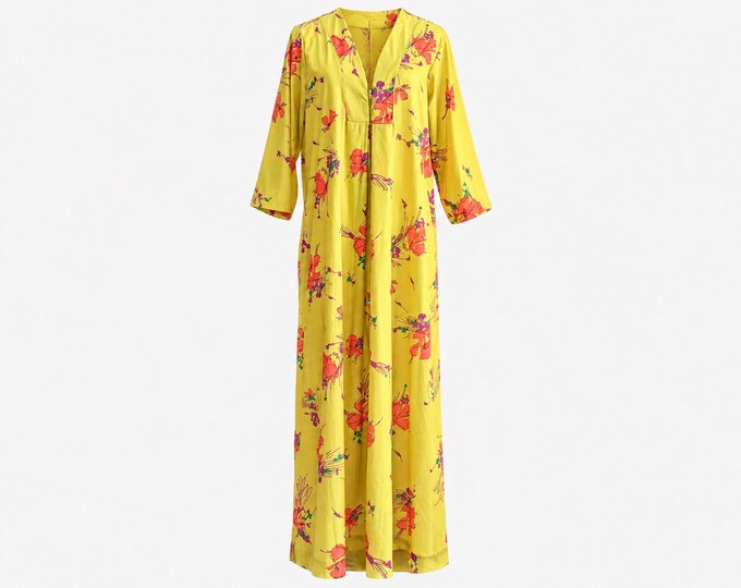 1970s Maxi Dress | Chartreuse Floral Fabric with Pleat Detail | Size Medium