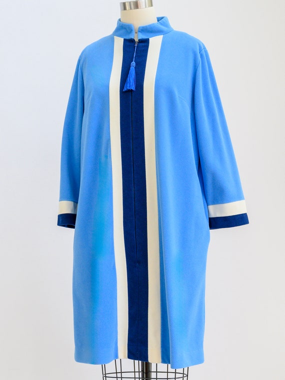Vintage fleece column gown from the 1970s with la… - image 6