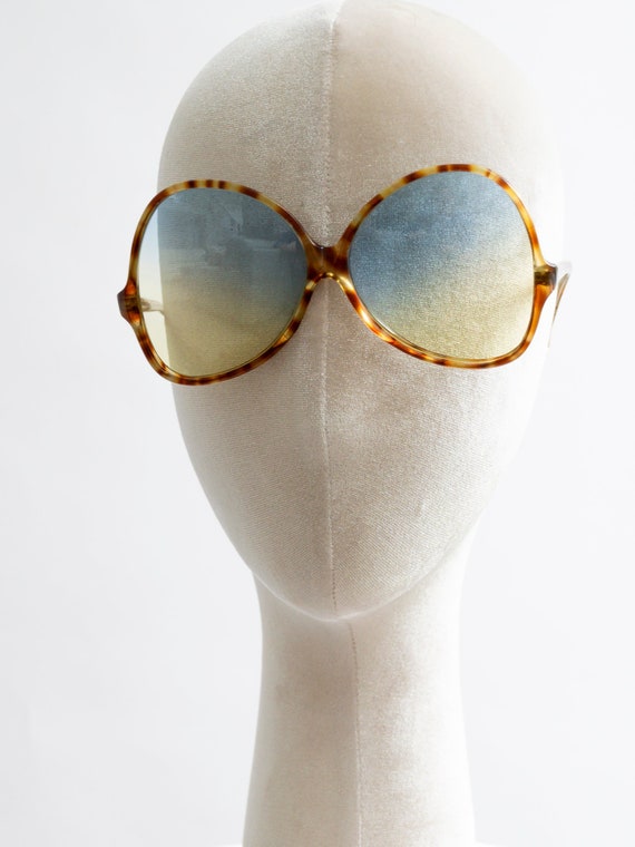 Original vintage 1960s sunglasses from Italy. Ove… - image 1