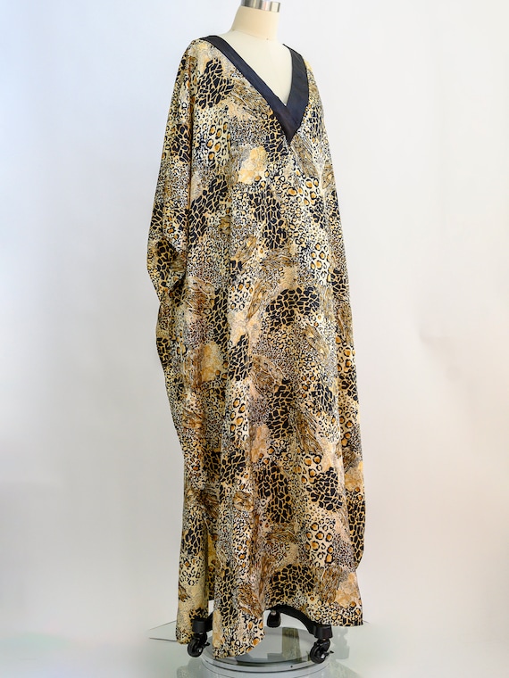 Vintage animal print caftan from the 1970s. Plus … - image 10