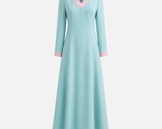 1970s Doncaster Caftan-style Maxi Dress | Pastel Blue and Pink Satin Fabric | Size Medium