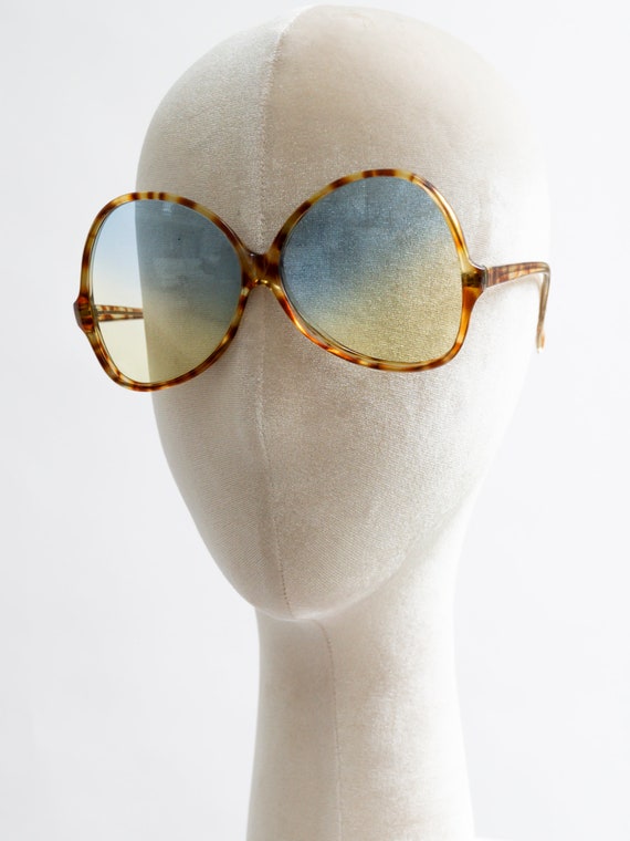 Original vintage 1960s sunglasses from Italy. Ove… - image 9