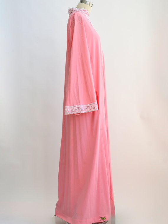 Vintage Vanity Fair pink and lace caftan, dressin… - image 5