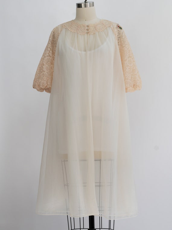 One-of-a-kind peignoir bed jacket fro the 1960s. … - image 3