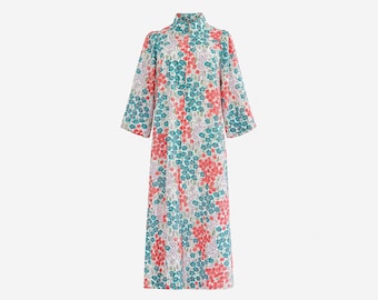 1970s Evelyn Pearson Maxi Dress | Lightweight Floral Fabric | Size Medium