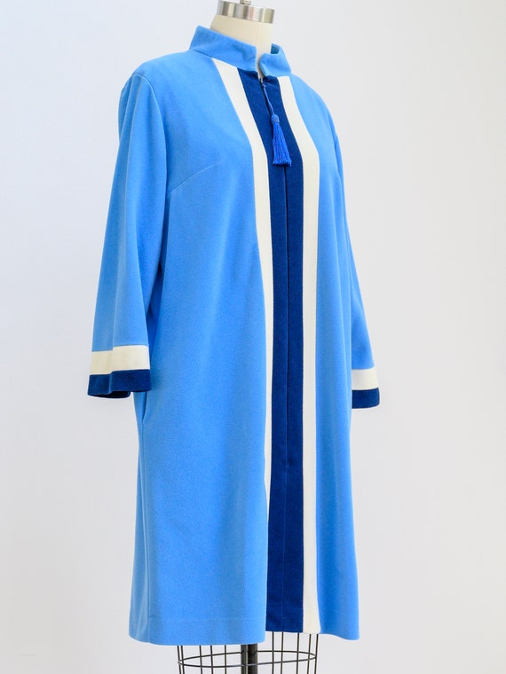 Vintage fleece column gown from the 1970s with la… - image 2