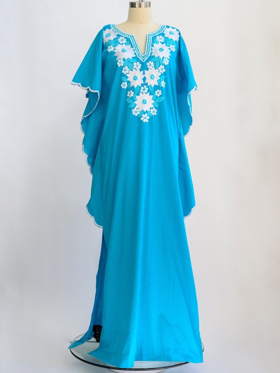 Vintage caftan from the 1960s with white embroide… - image 1