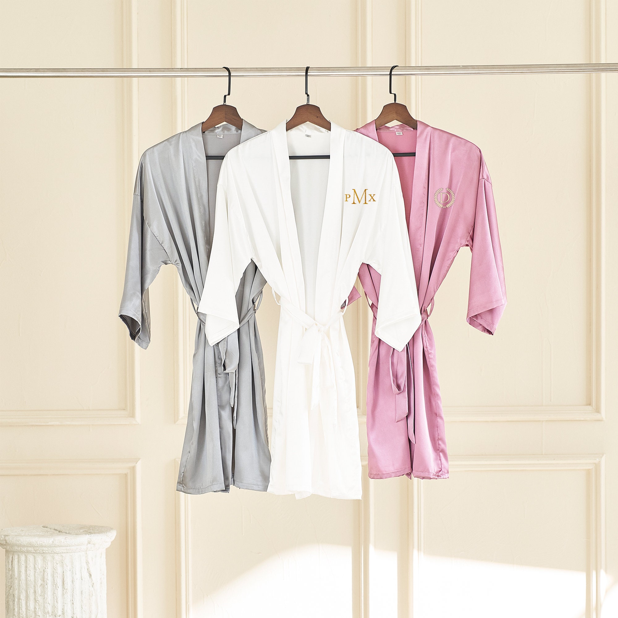 Silk Bridesmaid robe gifts white bridal robe for Wedding custom satin robes bridesmaid proposal Mother of the bride Bridesmaid bridal robe