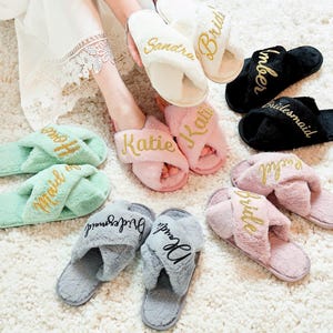 Custom Fluffy Slippers, Fluffy Cross slippers, Custom Bride Slippers, Bride to Be Gift, Bridesmaid Gift, Bachelorette Party, Fluffy Slippers