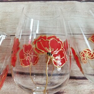 Hand Painted Poppies Wine Glass, Housewarming Gift, Birthday Gift for her, Spring Floral X large Wine Glass, August Flower Gift