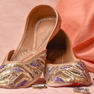 Gold & Purple Embroidered Ladies Punjabi Jutti, Khussa, Mojari, Bridal, Jutti leather shoe, pakistani jutti, jutti shoe for women, flat shoe
