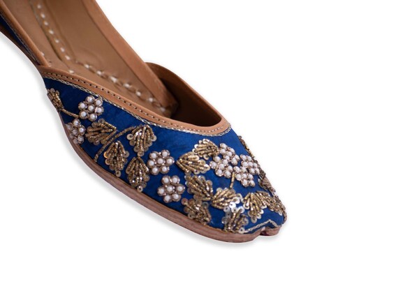 Royal Blue Ladies Punjabi Jutti With Zardozi, Khussa, Mojari