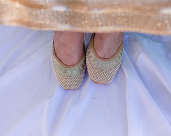 Oro & Plata Partywear Damas Punjabi Jutti, Khussa, Mojari, Brida, zapatos de cuero Jutti, jutti pakistani, zapato plano, zapatos de jutti para mujer