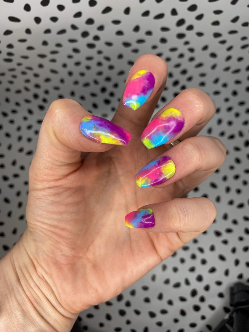 Tie-Dye season press on nails short coffin bright design | Etsy