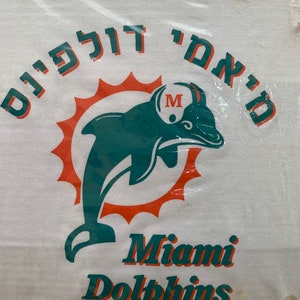 Camiseta Miami Dolphins, camiseta con letras hebreas