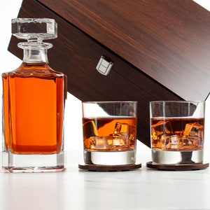 Family Coat of Arms Decanter and Whiskey Glasses Wood Gift Box Man Cave Gifts for Him and Family Heirloom Heraldry Family Name History Gifts