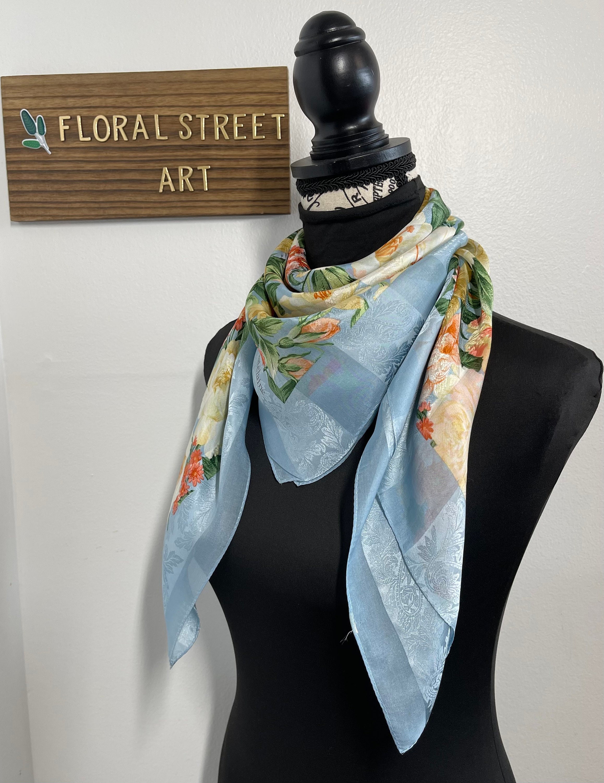 Beautiful Vintage silk scarf 34 x 34 inches | Etsy