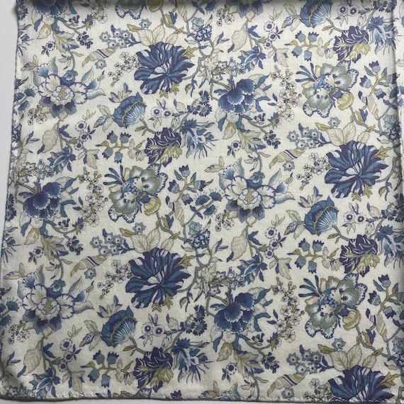 Liberty handkerchief 22 x 22 inches - image 3