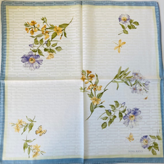 NINA RICCI スカーフ　未使用 ニナ・リッチ香水瓶シルクスカーフ 華やか存在感