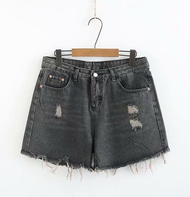Women's Mid Rise Shorts Frayed Raw Hem 