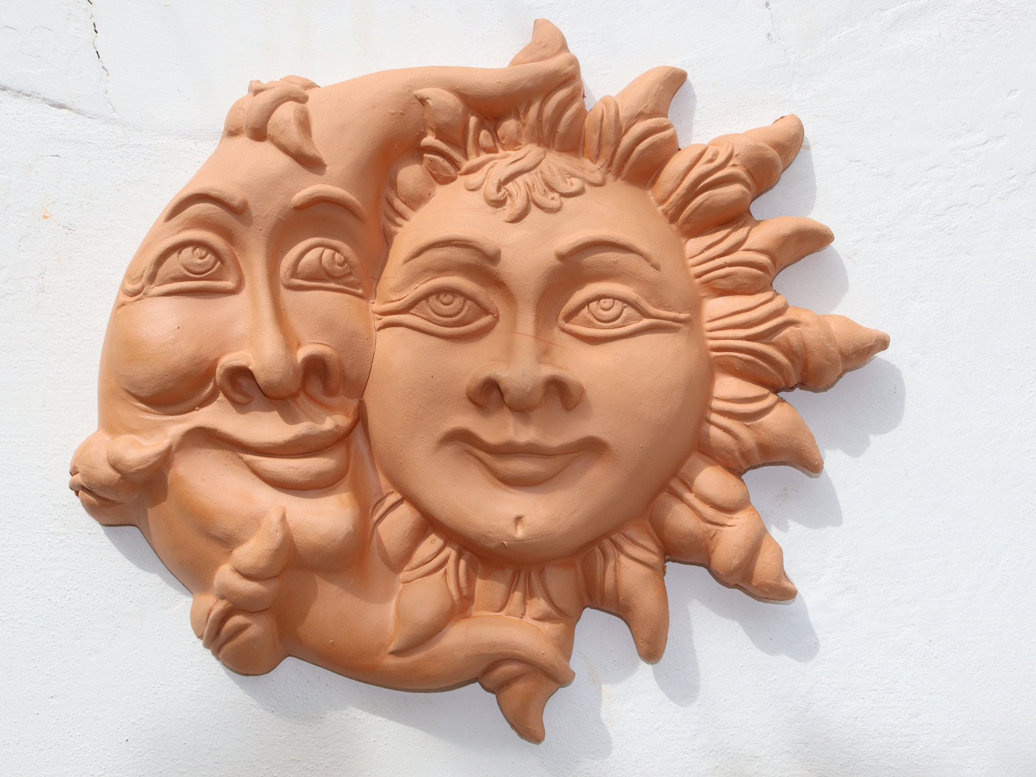 壁掛けオブジェ　テラコッタ スペイン風 太陽と月 太陽と月のテラコッタマスクの壁飾り - Etsy 日本