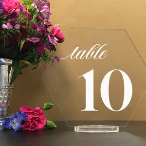 Hexagon Table numbers with stand, clear acrylic wedding table number, Geometric Wedding Table Décor, Plexiglass Table Number, Modern Wedding