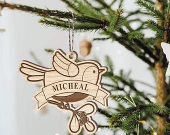 Personalised Robin Christmas Ornament - Custom Name, Rustic Xmas Home Decor, Wooden Memorial Robin Bauble, Hanging Christmas Tree Decoration