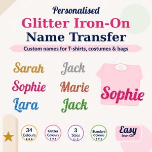 Puede incluir: Imagen promocional para transferencias de nombres personalizados con purpurina termoadhesiva. La imagen presenta ejemplos de nombres en varios colores de purpurina, incluyendo "Sarah", "Sophie" y "Lara". El texto indica que las transferencias son para camisetas, disfraces y bolsos.