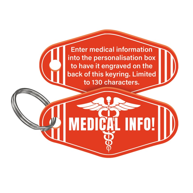 Puede incluir: Llavero rojo de informaci&oacute;n m&eacute;dica con un llavero plateado. El llavero tiene un s&iacute;mbolo m&eacute;dico blanco y el texto "MEDICAL INFO!" en la parte delantera. La parte posterior del llavero tiene instrucciones para la personalizaci&oacute;n.